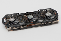 画像ギャラリー No.015のサムネイル画像 / 「GeForce GTX TITAN Black」レビュー。換装用の大型クーラーが付属したGIGABYTE製カードは,ハイエンド派の琴線に触れるか