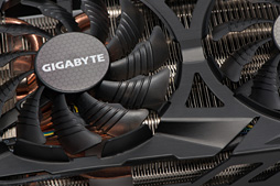 画像ギャラリー No.016のサムネイル画像 / 「GeForce GTX TITAN Black」レビュー。換装用の大型クーラーが付属したGIGABYTE製カードは,ハイエンド派の琴線に触れるか