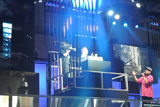 画像ギャラリー No.009のサムネイル画像 / ［TGS 2013］「deep down」ステージイベントでは4人マルチプレイによる大迫力のドラゴン戦が披露。F2Pモデルでサービスされることも明らかに