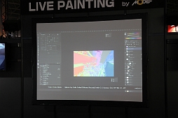 画像ギャラリー No.017のサムネイル画像 / ［TGS 2013］さまざまな活動を精力的に行うredjuice氏の，ライブペイントが行われたTokyo Otaku Modeブースの模様をお届け
