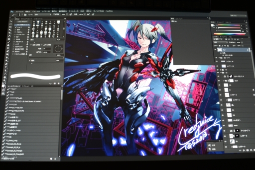 画像ギャラリー No.064のサムネイル画像 / ［TGS 2013］さまざまな活動を精力的に行うredjuice氏の，ライブペイントが行われたTokyo Otaku Modeブースの模様をお届け