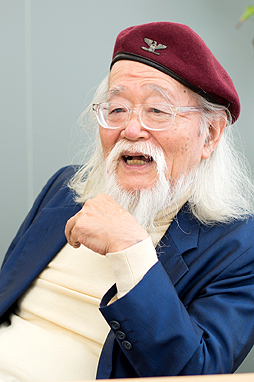 画像ギャラリー No.019のサムネイル画像 / あの鈴木銀一郎氏がついに提督デビュー。本当に今からでも遅くない,80歳ぐらいからの「艦これ」のススメ