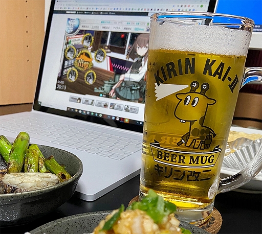 画像ギャラリー No.001のサムネイル画像 / 「艦これ」の「キリン改二」のビールジョッキと「提督」専用本革キーケース,「浮き輪さん」のレザーケースが登場