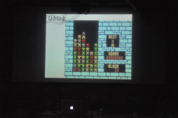 画像ギャラリー No.022のサムネイル画像 / 「夜のゲーム大学」が1年半ぶりに帰ってきた。麻野一哉氏，飯田和敏氏，米光一成氏が熱弁を振るい，黒川文雄氏と家入一真氏は“舞台裏”を明かす