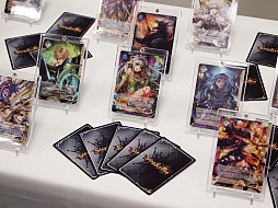画像ギャラリー No.003のサムネイル画像 / GREEの新作TCG「ジーククローネ」の発表会をレポート。スマートフォンを使ったユニークなルールに注目