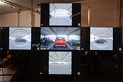 画像ギャラリー No.022のサムネイル画像 / GTC 2018のNVIDIAブースで“世界最大のGPU”こと「DGX-2」の実機をチェック。自動運転やゲームにおけるAI活用の展示にも注目だ