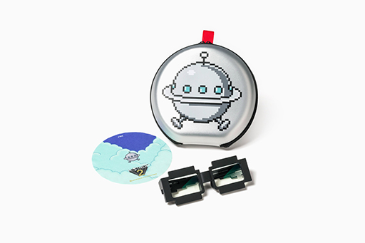 画像ギャラリー No.002のサムネイル画像 / ほぼ日MOTHERプロジェクトとJINSのコラボ商品「ジェフのメガネ」,2月下旬より受注販売。「MOTHERのBAZAAAAR!!」で展示中