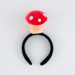 画像ギャラリー No.005のサムネイル画像 / 「MOTHER2 ギーグの逆襲」より,「キノコのカチューシャ」が4月30日に発売。頭にキノコが生えた状態を再現