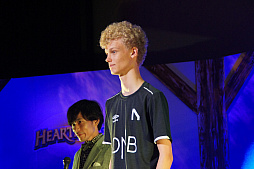 画像ギャラリー No.006のサムネイル画像 / 「Hearthstone Chapmpionship Tour 2018 Tokyo Tour Stop」は,日本人プレイヤーのhinaya選手が優勝。世界選手権に向けて前進