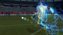 画像ギャラリー No.007のサムネイル画像 / 「サカつく プロサッカークラブをつくろう！」，サカつくシリーズでおなじみの“光プレー”が，これまでより分かりやすくなった新要素として登場
