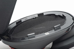 画像ギャラリー No.009のサムネイル画像 / 「GSP 500」レビュー。名機「GAME ONE」の後継となるゼンハイザーの開放型アナログヘッドセットは,低域の再生能力と快適性の高さが強み