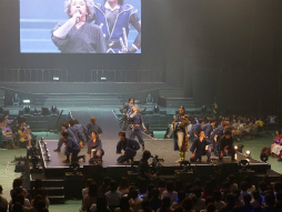 画像ギャラリー No.018のサムネイル画像 / 総勢27人の武将が夢の競演を繰り広げた「舞台『戦国BASARA』武将祭2013」が開催。最新作「戦国BASARA4」や次回公演の情報も発表に