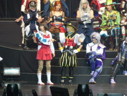 画像ギャラリー No.038のサムネイル画像 / 総勢27人の武将が夢の競演を繰り広げた「舞台『戦国BASARA』武将祭2013」が開催。最新作「戦国BASARA4」や次回公演の情報も発表に