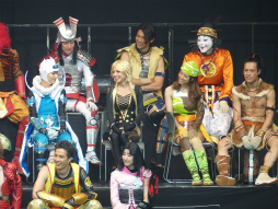 画像ギャラリー No.039のサムネイル画像 / 総勢27人の武将が夢の競演を繰り広げた「舞台『戦国BASARA』武将祭2013」が開催。最新作「戦国BASARA4」や次回公演の情報も発表に