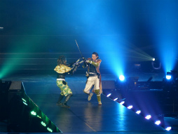 画像ギャラリー No.041のサムネイル画像 / 総勢27人の武将が夢の競演を繰り広げた「舞台『戦国BASARA』武将祭2013」が開催。最新作「戦国BASARA4」や次回公演の情報も発表に