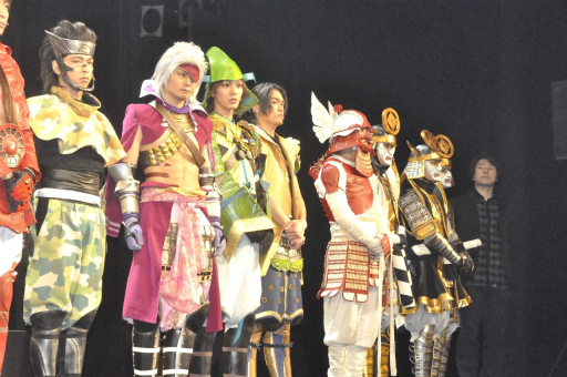 画像ギャラリー No.004のサムネイル画像 / いよいよ初日を迎えた舞台「『戦国BASARA3』‐咎狂わし絆‐」東京公演のゲネプロ鑑賞レポート。石田三成と徳川家康を軸に新たな物語が展開する