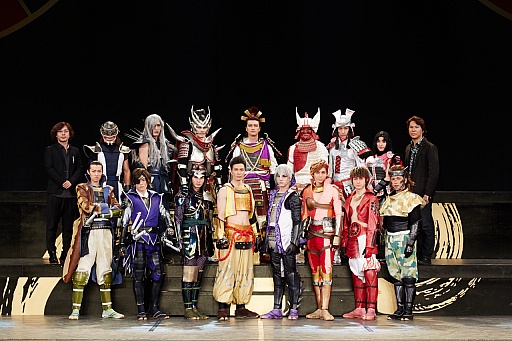 画像ギャラリー No.014のサムネイル画像 / 舞台「戦国BASARA4」は本日より公演開始。島 左近,柴田勝家ら新キャラクター参戦による新たな舞台「戦国BASARA」は必見だ