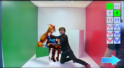 画像ギャラリー No.009のサムネイル画像 / ［SIGGRAPH ASIA］等身大のコーネルボックス内で「ユニティちゃん」とツーショット記念撮影ができる展示が大人気。ただしお触りは不可