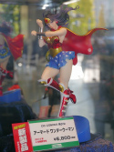 画像ギャラリー No.017のサムネイル画像 / 師走の秋葉原で「DCコミックス＆ワーナーヒーローズ！フェスティバル」が開催。GENERATIONS from EXILE TRIBEが「バットマン：アーカム・ビギンズ」の魅力を伝えた
