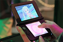 画像ギャラリー No.003のサムネイル画像 / ［TGS 2013］3DS用「初音ミク Project mirai 2」の新操作モード「タッチモード」を体験。手軽な操作でミクのダンスを楽しめる