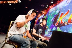 画像ギャラリー No.016のサムネイル画像 / ［EVO2014］全世界が注目した決勝戦。「BBCP」優勝・ガリレオ選手と「ウルIV」優勝・Louffy選手へのインタビューを，最終日のリザルトと共にお届け