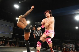 画像ギャラリー No.017のサムネイル画像 / 「リング☆ドリーム〜女子プロレス大戦〜」とDDTプロレスのコラボ興行は大盛況のうちに終了。次回開催にも期待大