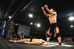 画像ギャラリー No.056のサムネイル画像 / 「リング☆ドリーム〜女子プロレス大戦〜」とDDTプロレスのコラボ興行は大盛況のうちに終了。次回開催にも期待大