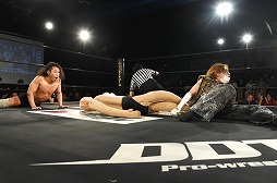画像ギャラリー No.068のサムネイル画像 / 「リング☆ドリーム〜女子プロレス大戦〜」とDDTプロレスのコラボ興行は大盛況のうちに終了。次回開催にも期待大