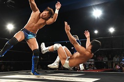 画像ギャラリー No.092のサムネイル画像 / 「リング☆ドリーム〜女子プロレス大戦〜」とDDTプロレスのコラボ興行は大盛況のうちに終了。次回開催にも期待大