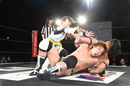 画像ギャラリー No.103のサムネイル画像 / 「リング☆ドリーム〜女子プロレス大戦〜」とDDTプロレスのコラボ興行は大盛況のうちに終了。次回開催にも期待大