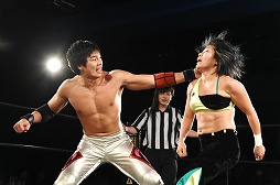 画像ギャラリー No.127のサムネイル画像 / 「リング☆ドリーム〜女子プロレス大戦〜」とDDTプロレスのコラボ興行は大盛況のうちに終了。次回開催にも期待大