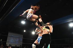 画像ギャラリー No.130のサムネイル画像 / 「リング☆ドリーム〜女子プロレス大戦〜」とDDTプロレスのコラボ興行は大盛況のうちに終了。次回開催にも期待大