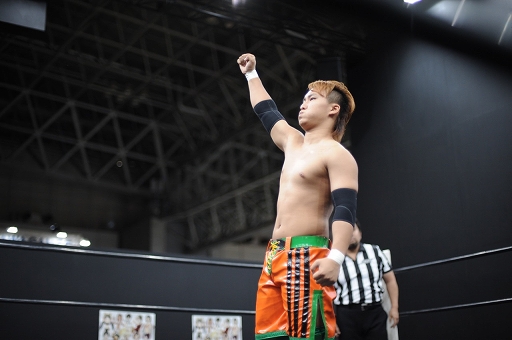 画像ギャラリー No.018のサムネイル画像 / ［TGS 2016］4Gamer×DDTプロレス×リングドリーム興行「愛は相よりいでて 2.5」フォトレポート。「DDT美少女化計画」の美少女化権は“美熟女”チェリー選手の手に