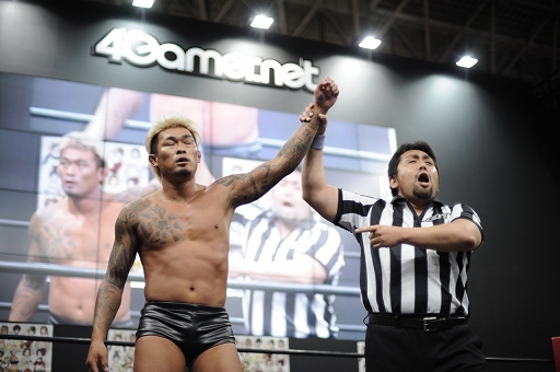 画像ギャラリー No.022のサムネイル画像 / ［TGS 2016］4Gamer×DDTプロレス×リングドリーム興行「愛は相よりいでて 2.5」フォトレポート。「DDT美少女化計画」の美少女化権は“美熟女”チェリー選手の手に