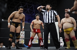 画像ギャラリー No.024のサムネイル画像 / ［TGS 2016］4Gamer×DDTプロレス×リングドリーム興行「愛は相よりいでて 2.5」フォトレポート。「DDT美少女化計画」の美少女化権は“美熟女”チェリー選手の手に