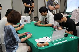 画像ギャラリー No.008のサムネイル画像 / PS Vitaの「共闘ゲーム」No.1チームを決定する「共闘甲子園 全国大会」東京予選会が開催。クリエイターによる解説も行われた会場の模様をレポート