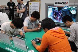 画像ギャラリー No.009のサムネイル画像 / PS Vitaの「共闘ゲーム」No.1チームを決定する「共闘甲子園 全国大会」東京予選会が開催。クリエイターによる解説も行われた会場の模様をレポート