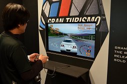 画像ギャラリー No.043のサムネイル画像 / 「グランツーリスモ6」は“リアルとバーチャルの境界作用”を与える存在。山内一典氏が登壇したシリーズ15周年記念イベントをレポート