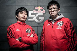 画像ギャラリー No.013のサムネイル画像 / ゲーム大会「Red Bull 5G 2014」,4対1で西代表チームが優勝