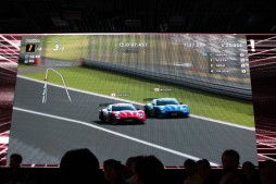 画像ギャラリー No.014のサムネイル画像 / 「GTアカデミー 2015」の日本代表選手を決定する「JAPAN FINAL」が開催。「グランツーリスモ6」のスキルを競った「Day 2」の模様をレポート