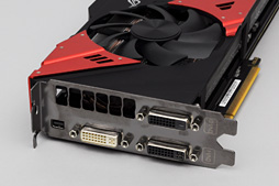 画像ギャラリー No.014のサムネイル画像 / ASUS独自のデュアルGTX 760カード,その価値は? 「MARS760-4GD5」を高解像度環境で試す