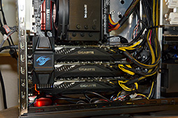 画像ギャラリー No.004のサムネイル画像 / ［COMPUTEX］巨大液冷ユニットとGTX 780 Tiカード3枚のセットで30万円!? 前代未聞のシステムがGIGABYTEから登場
