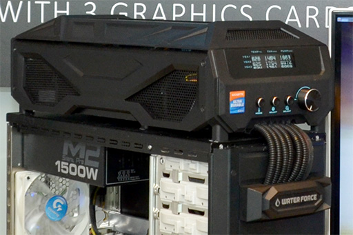 画像ギャラリー No.006のサムネイル画像 / ［COMPUTEX］巨大液冷ユニットとGTX 780 Tiカード3枚のセットで30万円!? 前代未聞のシステムがGIGABYTEから登場