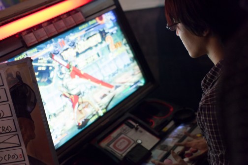 画像ギャラリー No.040のサムネイル画像 / 「あーくれぼ2014」への切符をかけた白熱バトル。「GUILTY GEAR Xrd -SIGN-」部門エリア決勝大会フォトレポート（布施・秋葉原・高田馬場編）