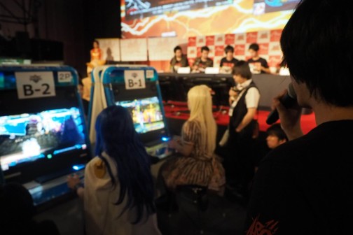 画像ギャラリー No.016のサムネイル画像 / 同キャラ戦,初出場初優勝,そして悲願のリベンジ達成。「P4U2」「GGXrd」「BBCP」で新たなドラマが紡がれた「あーくれぼ2014」フォトレポート