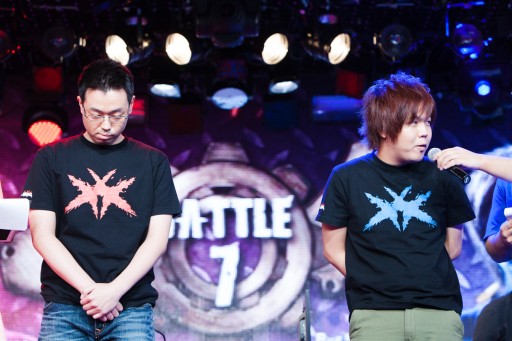画像ギャラリー No.079のサムネイル画像 / 小川vs.ウメハラの夢の対決が「GUILTY GEAR Xrd」でついに実現。闘神達のプライドを賭けた戦いが数々の名勝負を生んだ「闘神激突」フォトレポート