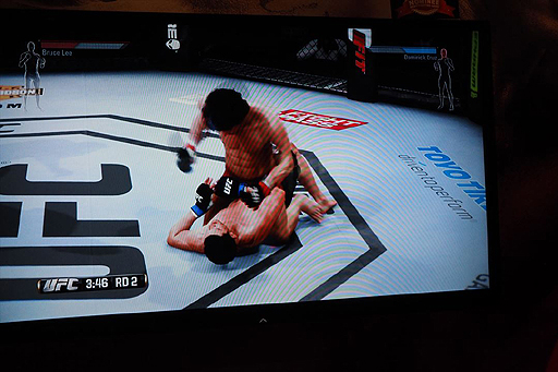 画像ギャラリー No.012のサムネイル画像 / ［E3 2014］電撃参戦のブルース・リーも試せた「EA Sports UFC」プレイレポート。理詰めで敵を追い込むゲームシステムが好感触