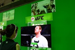 画像ギャラリー No.001のサムネイル画像 / ［TGS 2014］回し蹴りが首に引っかかり選手が転ぶ。「EA SPORTS UFC」をプレイしてIgniteの本気を見た