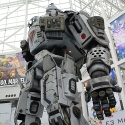 画像ギャラリー No.002のサムネイル画像 / ［E3 2013］「Titanfall」のデモプレイをレポート。巨大ロボットTitanが活躍するオンラインメインのFPSは，果たしてどんな内容か