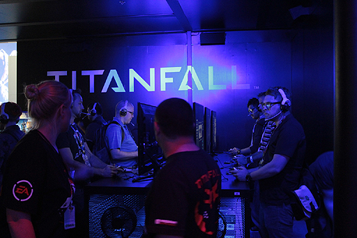 画像ギャラリー No.002のサムネイル画像 / ［E3 2014］EAブースに「Titanfall」が出展。マッチングシステムの大幅な修正やタイタン向けバーンカード実装など，今後の展開について開発陣に聞いた